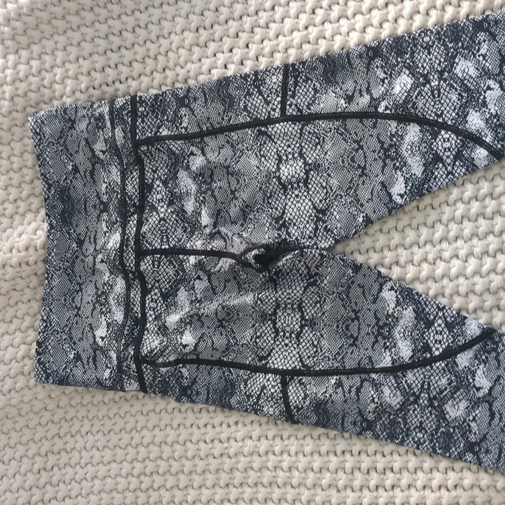 Zyia Active Capri leggings, size 4